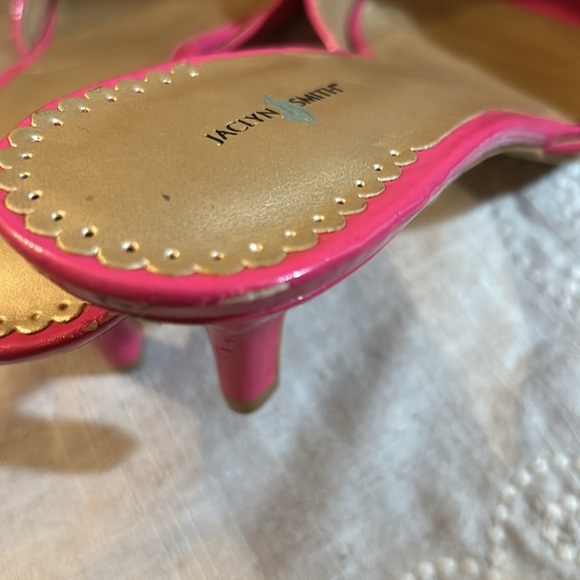 Jaclyn Smith Hot Pink Bow Heels - Picture 9 of 10